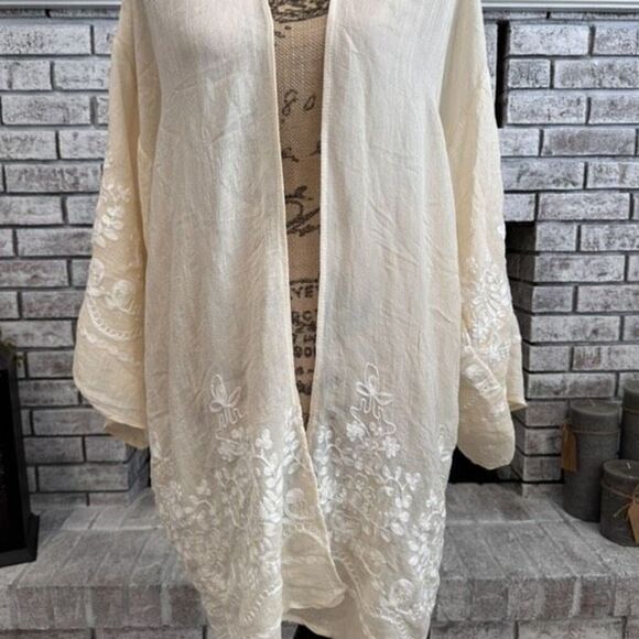 Boutique lightweight gauzy embroidered cream beachy coverup kaftan OS Large - Picture 6 of 13